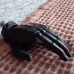 Китай внедрява за първи път в света пневматична ръкавица, управлявана със силата на мисълта, за пациенти с парализа