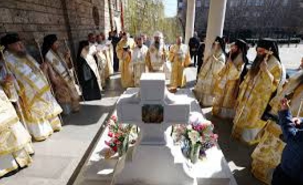 Патриарх Неофит е изключително висок пример - с вярата си и с всеотдайността си към Бога, каза патриарх Даниил за своя предшественик