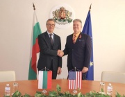 Удължаването на дерогацията за „Лукойл“ обсъдиха министър Трайчо Трайков и временно изпълняващият длъжността посланик на САЩ Х. Мартин Макдауъл