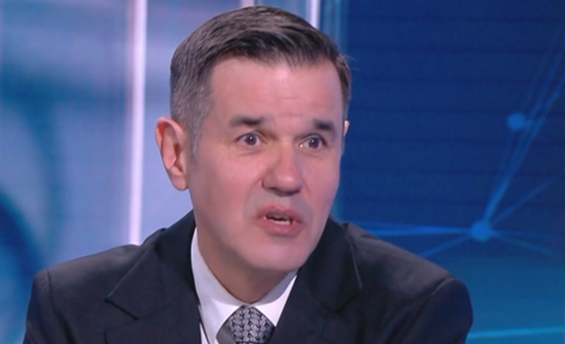 Никола Стоянов: България е като лодка, която посреща вълна след вълна