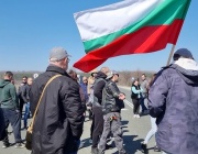 Жители излязоха на протест на главен път Е79 между Враца и Монтана