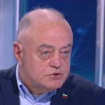 Атанас Атанасов: Когато се правят наденици и се редят листи, най-добре е да не надничаме вътре   