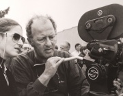 „БНТ представя“ режисьорката Иванка Гръбчева с филма „Пчела в бутилка“