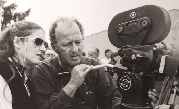 „БНТ представя“ режисьорката Иванка Гръбчева с филма „Пчела в бутилка“