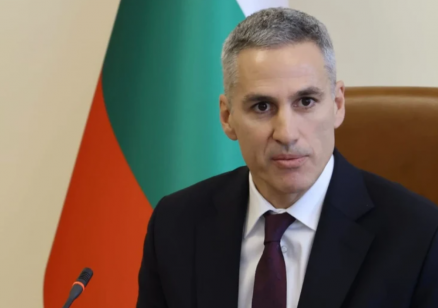 Премиерът Андрей Гюров поздрави католическата и арменската общности по повод Възкресение Христово