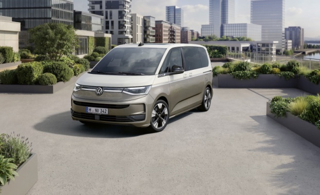 Новият Multivan застава на Volkswagen Лекотоварни автомобили споделя първи подробности за голямото моделно обновление