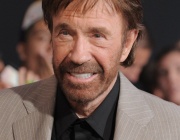 Почина холивудската звезда Чък Норис