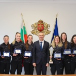 Министър Димитър Илиев награди европейските шампионки по бадминтон