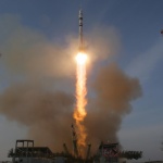 Руският безпилотен товарен кораб "Прогрес МС-33" ще се скачи ръчно с Международната космическа станция заради технически проблем с антена