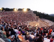 Народният театър поставя на свещената сцена на древния театър в Епидавър