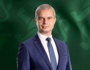 Костадин Костадинов: Гюров да се оттегли, а Йотова да се извини