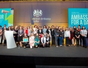 Как български момичета могат да станат „Посланик за един ден”