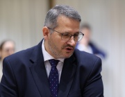 Министър Христанов: Млякото в България става все по-евтино за изкупуване, а за фермерите става все по-скъпо да го произвеждат