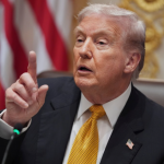 Тръмп: Военните, корабите и самолетите ни ще останат близо до Иран до окончателно споразумение