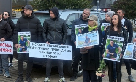 Ден на траур в Несебър: Мъж загина след побой, близки настояват за справедливост