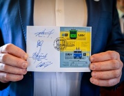 Първите софийски трамвай и тролей украсяват пощенска марка