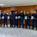 Кметът на Ямбол Валентин Ревански отличи с почетния знак „Герб на община Ямбол“ седем полицаи и гражданин, спасили дете в к-с „Златен рог“