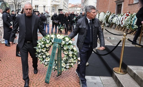 България се сбогува с Боби Михайлов