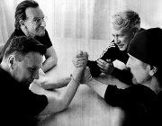 U2 изненадват с нов албум - „U2 - Easter Lily" излезе днес