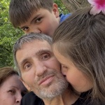 Зов за помощ: Баща на 2 деца има нужда от подкрепа в борбата с рака