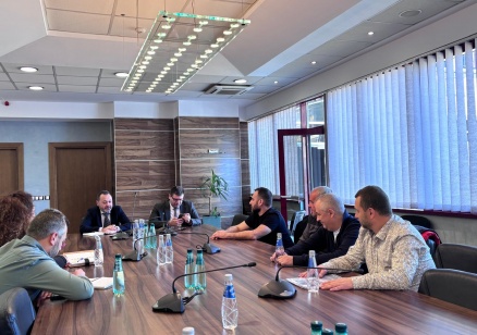 Министър Найденов: Трябва да се възстанови пазарната икономика и фирмите за пътна помощ да работят свободно   