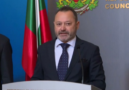 Министър Найденов предлага на ЕК увеличаване на размера на помощта за транспортния бранш на 50 млн. евро