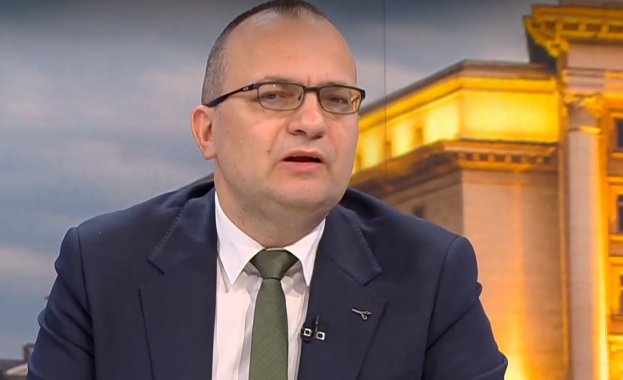 Мартин Димитров: Радев все още е черна кутия, напомня ми на Орбан