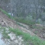 Жителите на Бачково са притеснени заради опасността от активизиране на нови свлачища в следващите дни