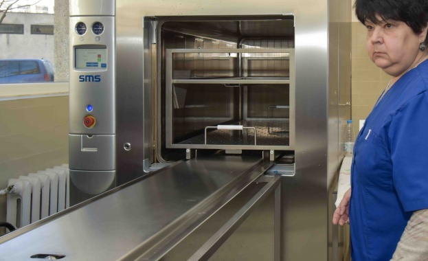 МБАЛ „Проф. д-р Ал. Герчев“ Етрополе получи дарение иновативен стерилизатор