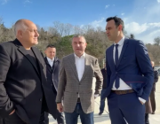 Борисов показа своя снимка по бански и заяви: Време е да подпишат указа за отделянето на община Обзор