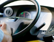 Шофьор на автобус е задържан за причиняване на лека телесна повреда на дете