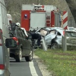 Шофьор загина при удар на лека кола в дърво на Подбалканския път