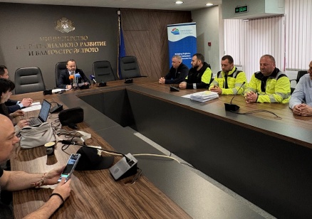 Министър Найденов: Трябва да има ясни правила при осигуряване на пътната безопасност по републиканските пътища