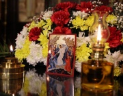 Благодатният огън слезе в храма на Божи гроб в Йерусалим