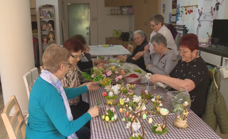 Благотворителност на празника: Хора, преборили рак, помагат на страдащи от коварното заболяване