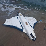 Специализиран екип от ВМС транспортира до Военноморска база – Бургас дрон, открит на брега край Ахтопол