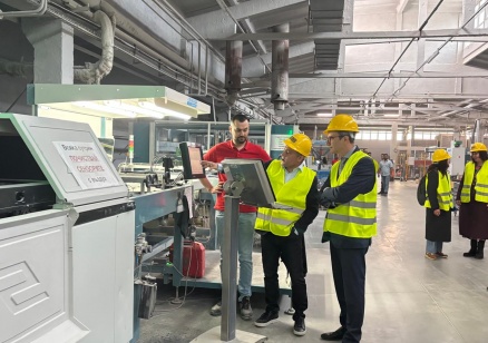 Министър Трайков провери на място инвестиция в индустриални батерии с финансиране по Плана за възстановяване и устойчивост