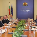 Стабилна енергийна система и запазване на цените за потребителите: Министър Трайков обсъди с енергийните дружества и регулатора мерки за гарантиране сигурността на системата