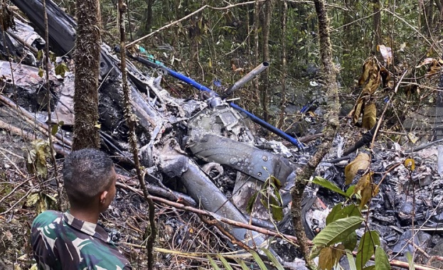 8 души загинаха при катастрофа на хеликоптер в Индонезия