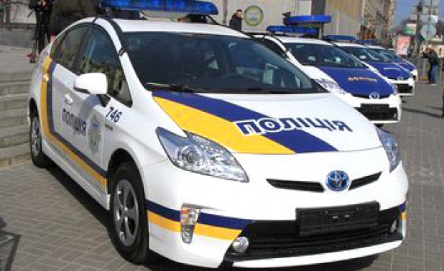 Въоръжен мъж уби най-малко шестима души и рани десет в супермаркет в Киев