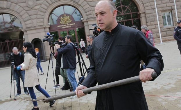 Грехопаденията на лъжеиподякон Атанас Стефанов