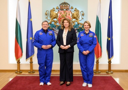 Президентът Илияна Йотова прие Максим и Венета Бехар след космическата им подготовка в САЩ