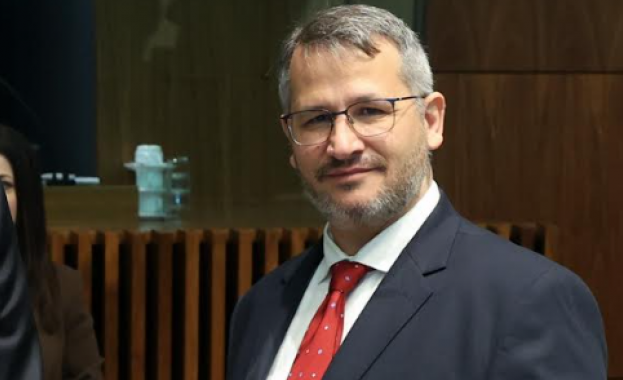 Министър Христанов: Ниски добиви или високи цени - това избираме без кризисно финансиране за българските земеделци