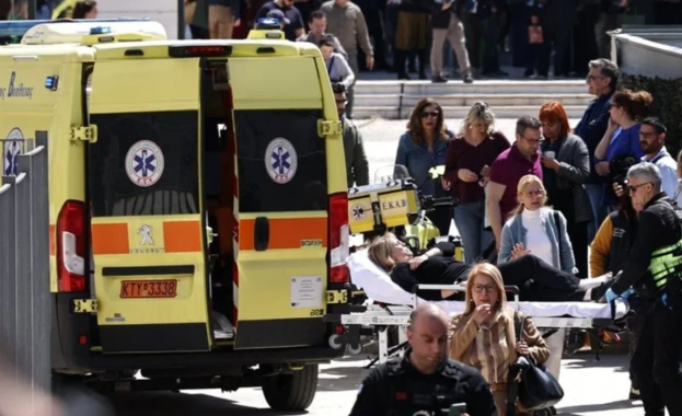 Стрелба в Атина: Петима души са ранени, извършителят се издирва