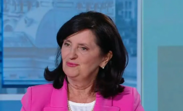 Проф. Даниела Бобева: Трябва да видим докъде ще се стигне с цените на горивата, за да се предприемат дългосрочни мерки