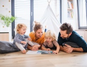 Как да отгледаме самостоятелни деца в свят на несигурност? Един онлайн форум събира родители и експерти в търсене на отговори