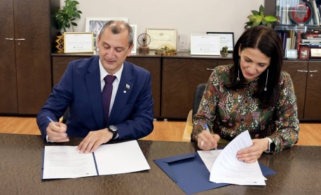 Фондация „За Доброто“ и Министерството на здравеопазването подписаха меморандум за подобряване на условията в детските отделения