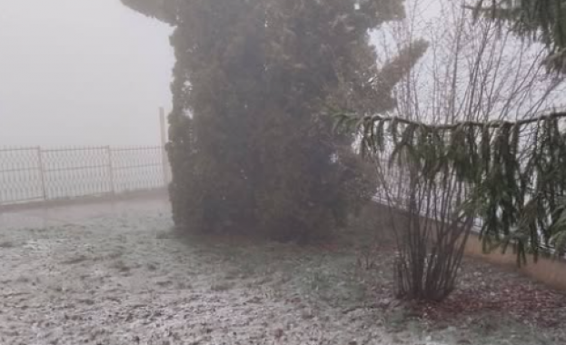 Заваля сняг във Врачанско