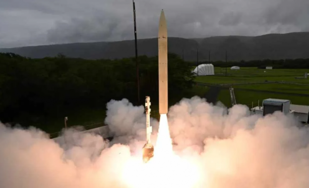 САЩ може да използват хиперзвуковата ракета Dark Eagle за първи път срещу Иран