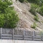 Свлачище затвори част от автомагистрала „Струма“